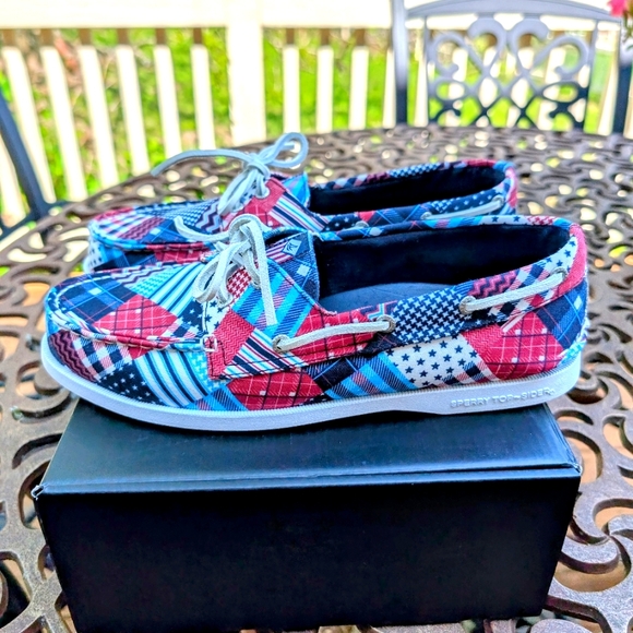 Sperry Americana Boat Shoes - Picture 6 of 11